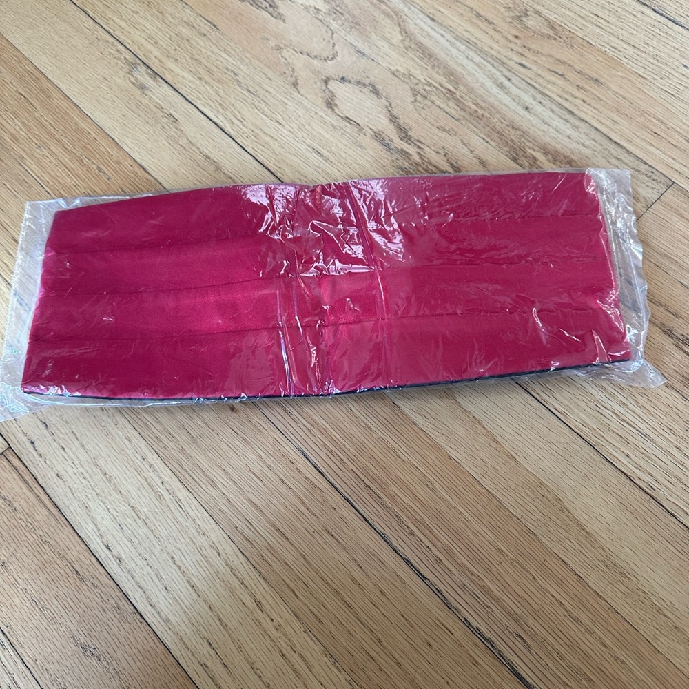 Red Cummerbund